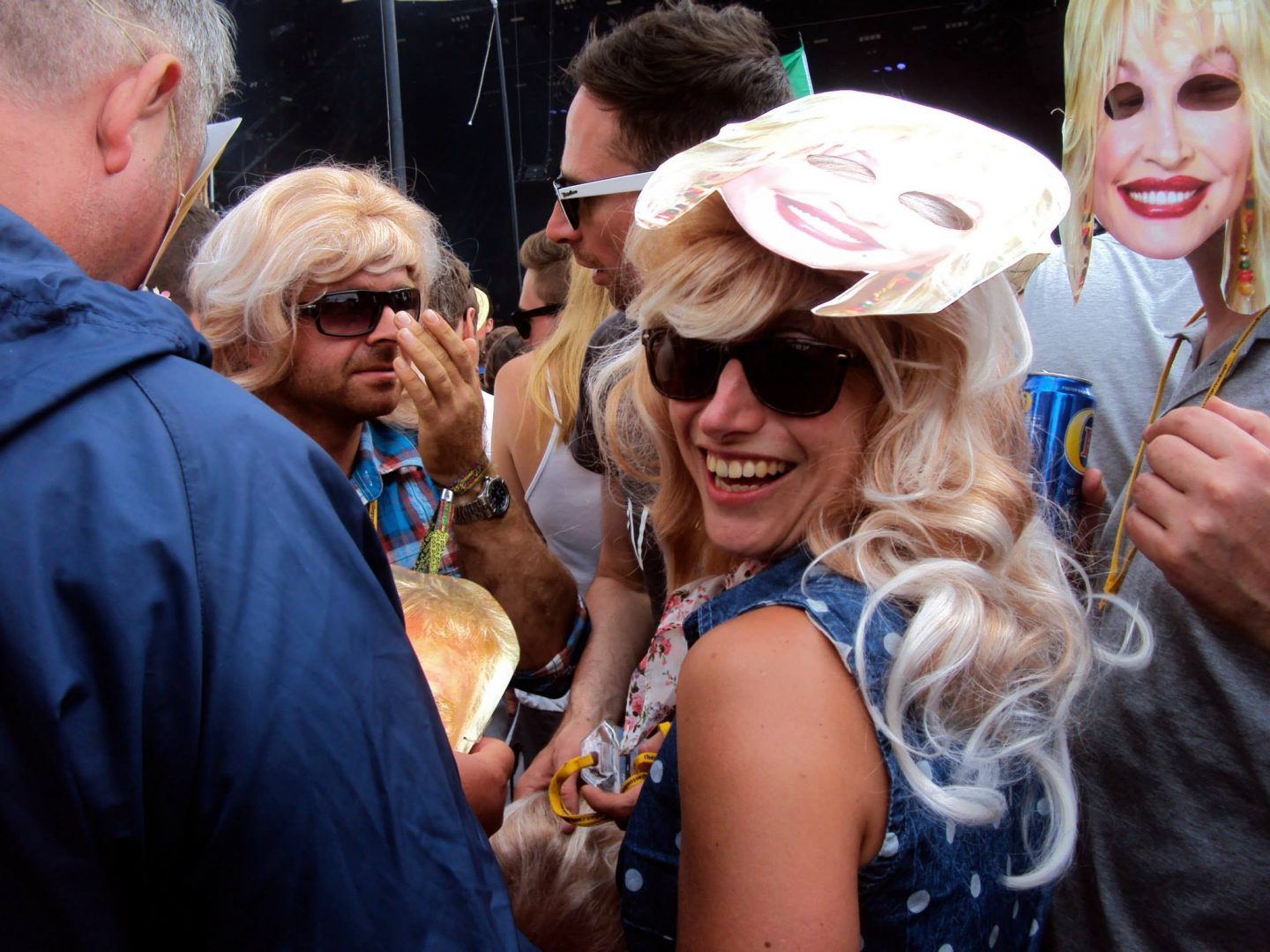 Crowd dressed as Dolly Parton